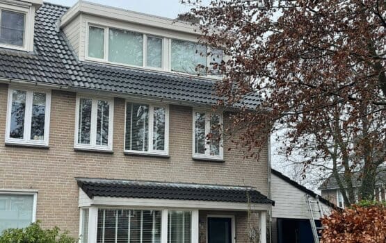 Nieuw plat dak met lichtkoepels door Trudodak in Eindhoven